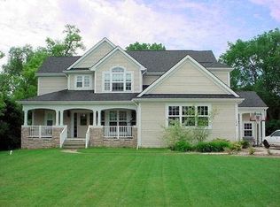 174 Evaline Dr, Troy, MI 48085