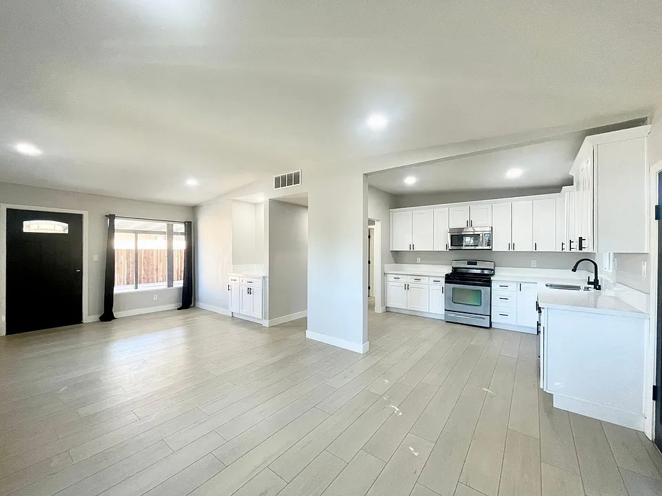 66572 Cahuilla Ave