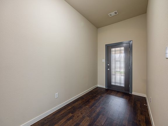 5th image of 1560 Kleberg Dr