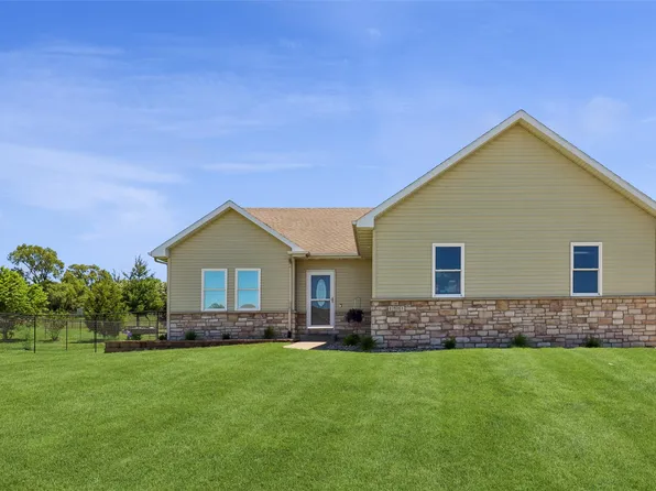 1701 Crabapple Ln, Granger, IA 50109