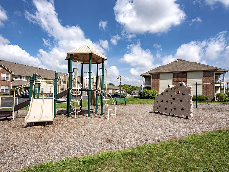 Summit Pointe — Photo 10