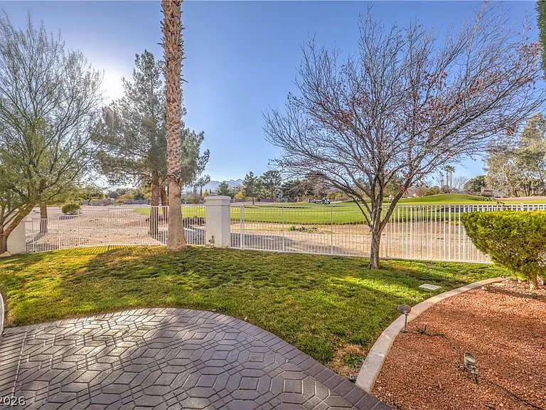 5152 Forest Oaks Dr — Photo 4