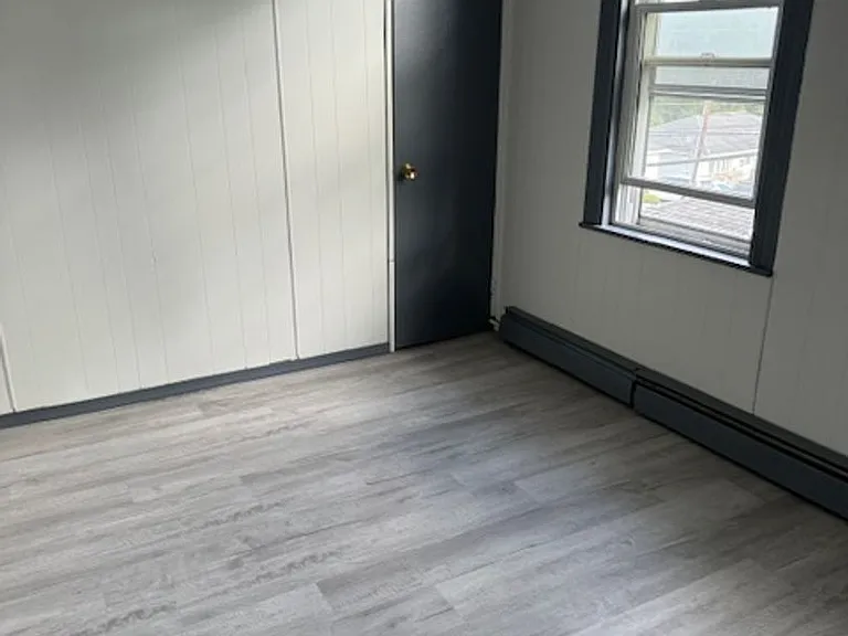159 N Main St — Photo 8
