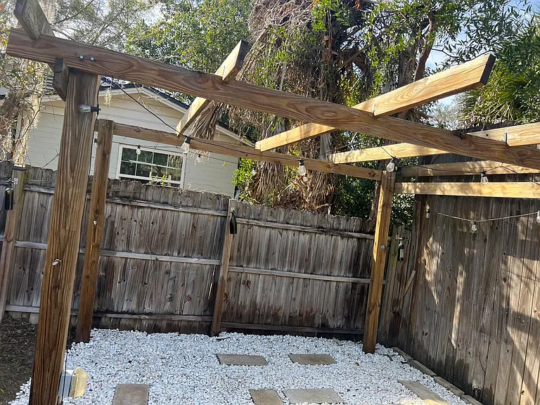 408 NE 12th Ave — Photo 3