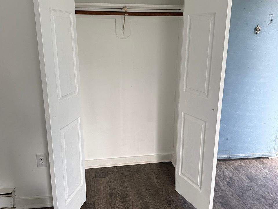 Living room Closet