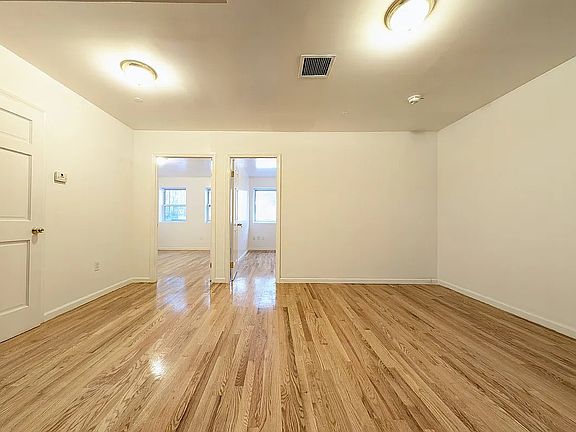 4th image of 245 Suydam St APT 1A