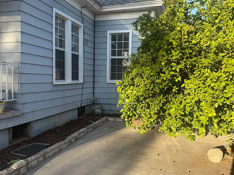 2108 Casitas Ave — Photo 3