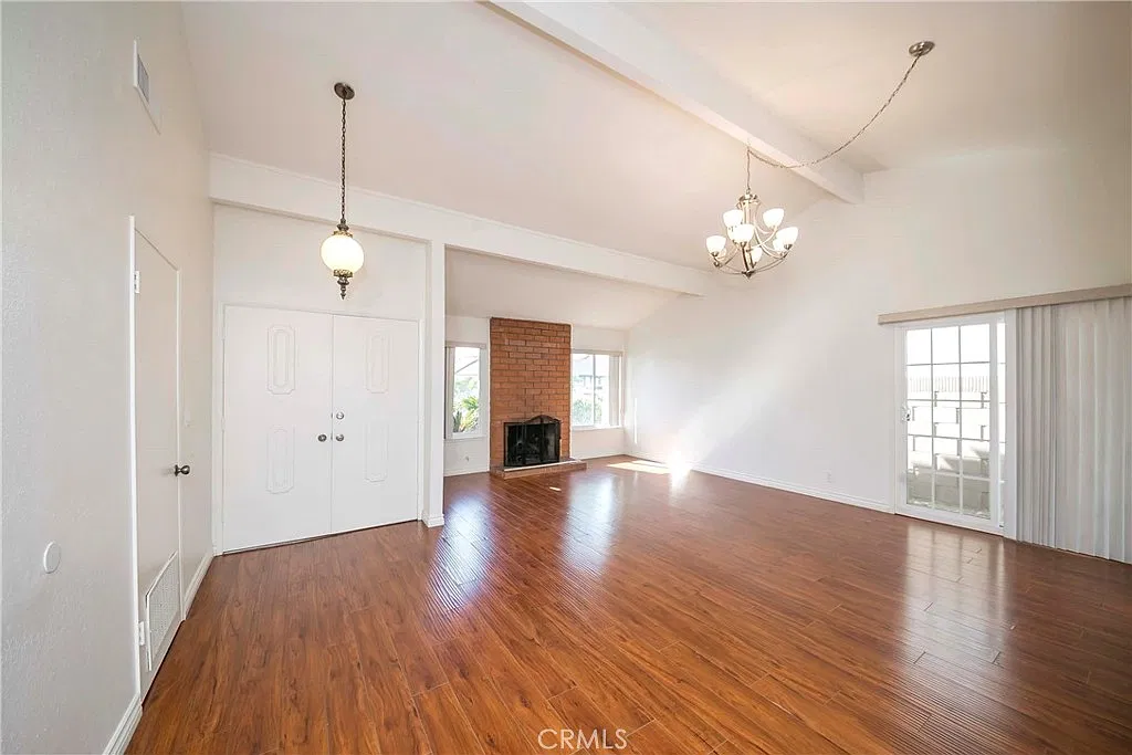 3 bed, 1680 sqft, $4,500 — Photo 2
