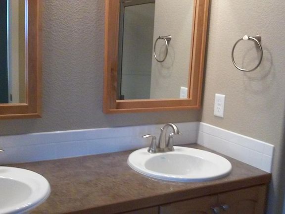 master bedroom dual sinks