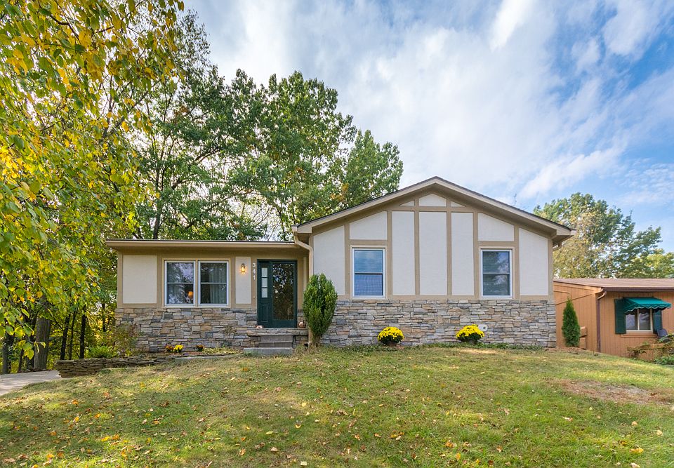 1st image of 341 Woodlake Dr