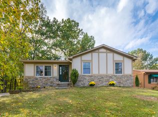 341 Woodlake Dr, Brighton, MI 48116