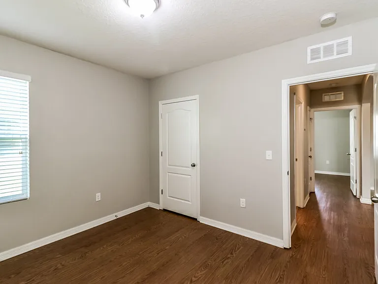 586 Hartford Heights St — Photo 14