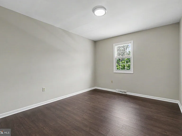 335 Cindy Dr — Photo 18
