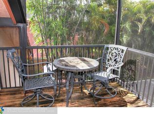 901 Mockingbird Ln, Plantation, FL 33324