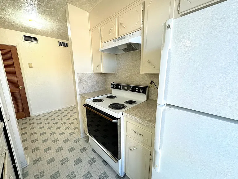 224 Hold Street — Photo 17