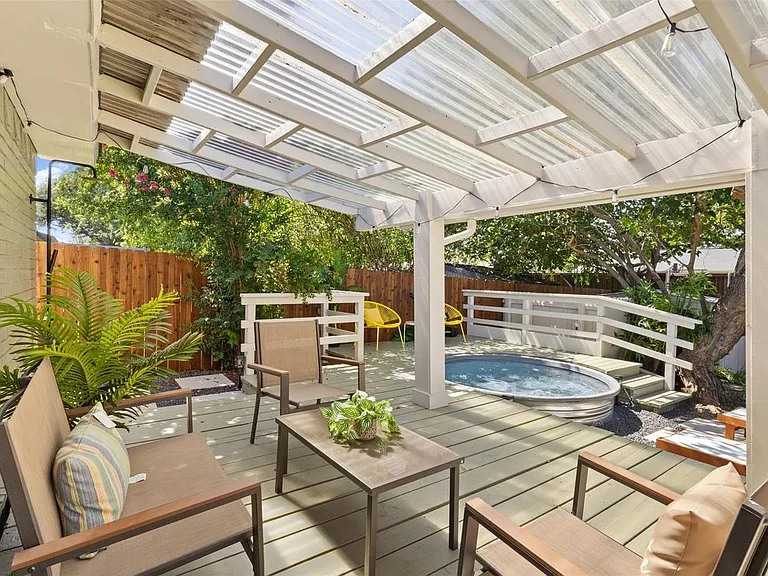 5325 Strickland Ave — Photo 11