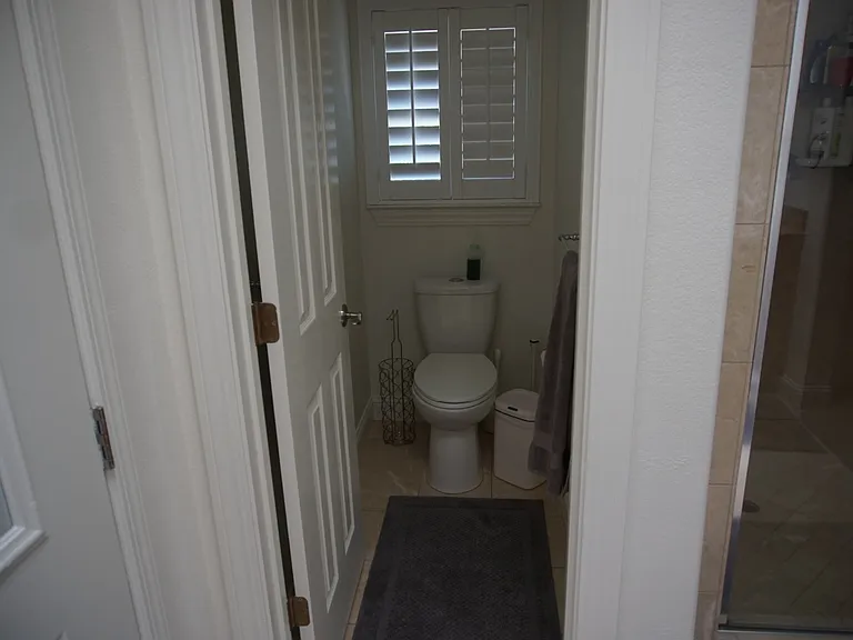 8833 Harding Hall Dr — Photo 30