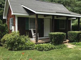 304 Leverett Rd, Amherst, MA 01002