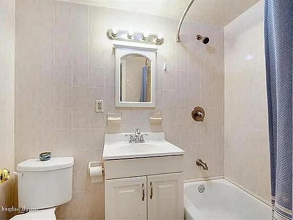 4th image of 340 Atlantic Ave APT 2R
