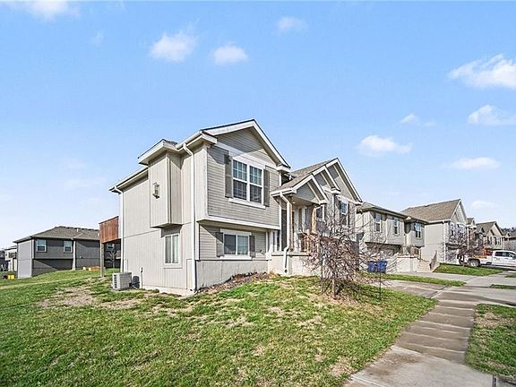 2nd image of 21720 N Rdg