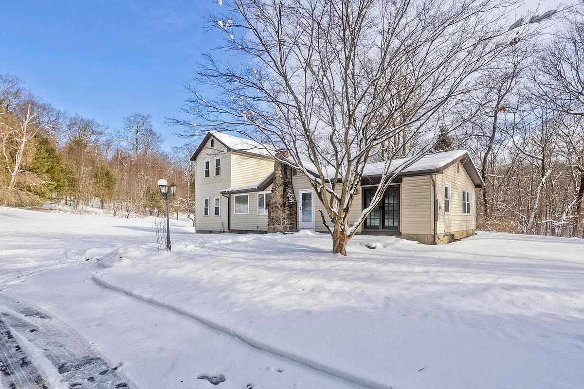 Building Photo - 159 N Monson Rd
