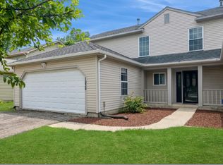 1939 Appaloosa Dr, Naperville, IL 60565