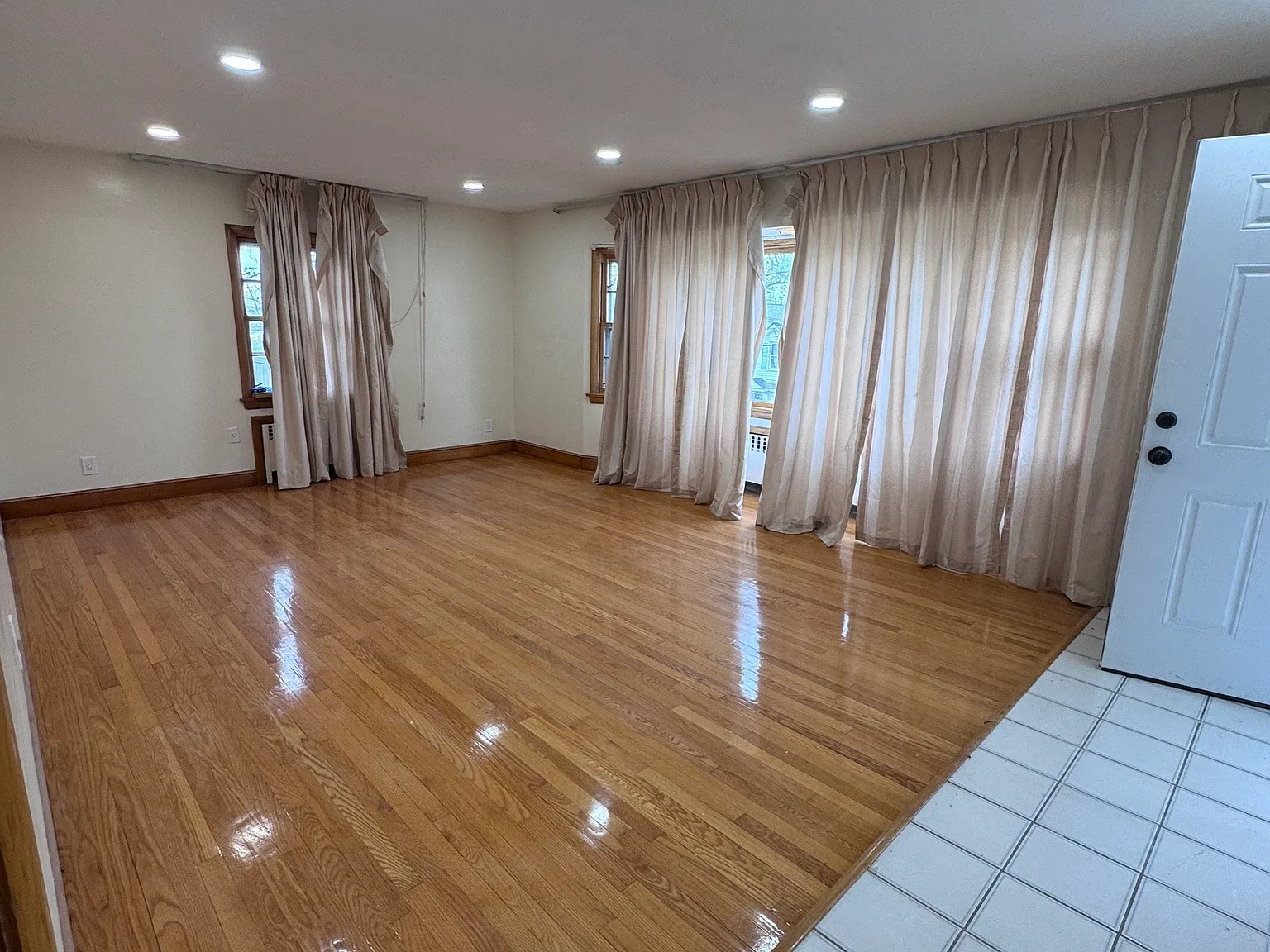 3 bed, 1.5 bath, 1538 sqft, $2,450 — Photo 4
