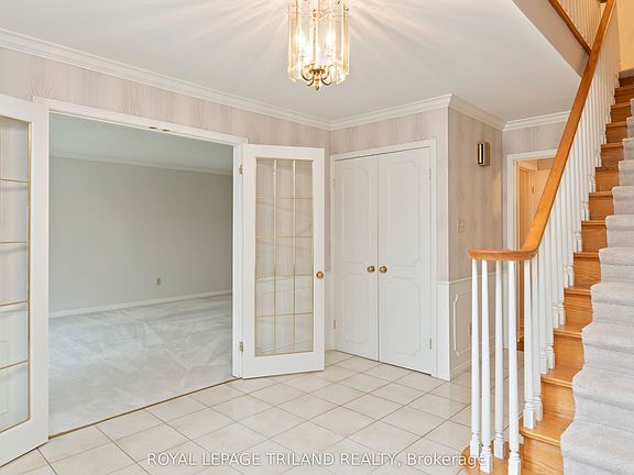 3rd image of 808 Farnham Rd