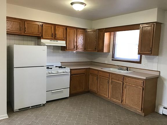 2nd image of 380 Ann St APT 5
