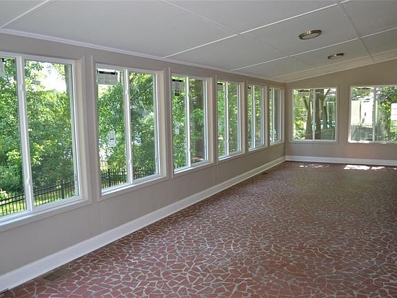 3rd image of 2559 Amalfi Dr