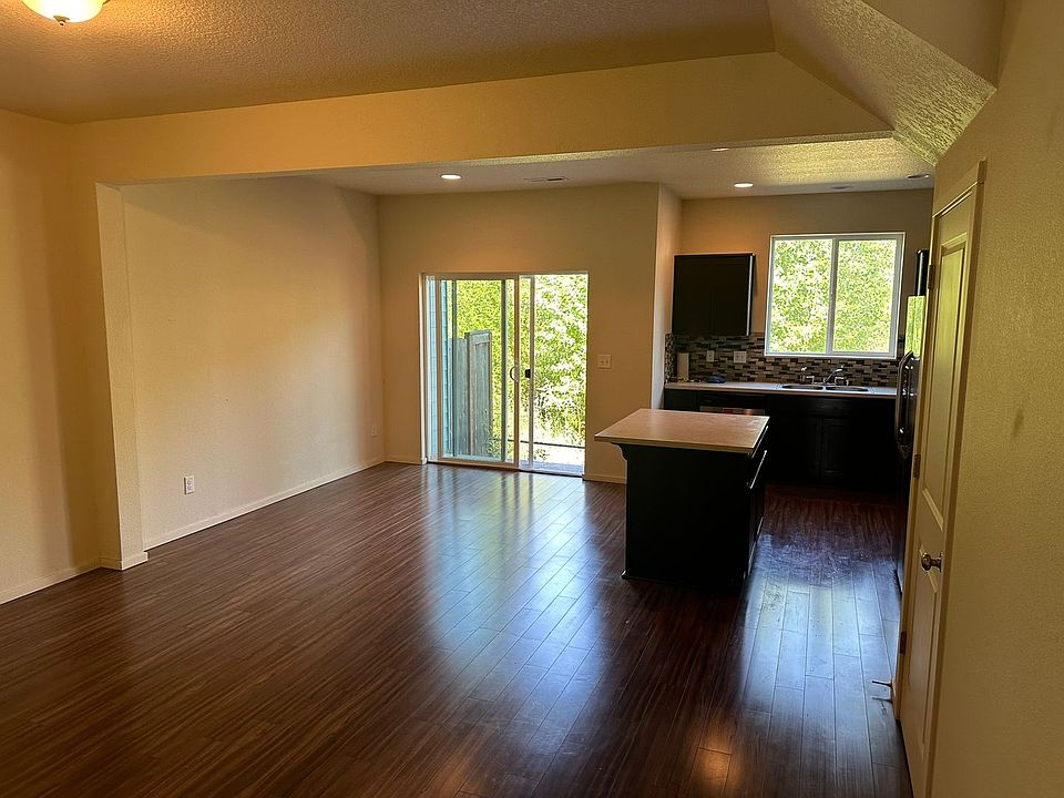 1st image of 8515 NE 14th Ave