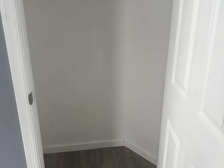 208 Amherst St — Photo 3
