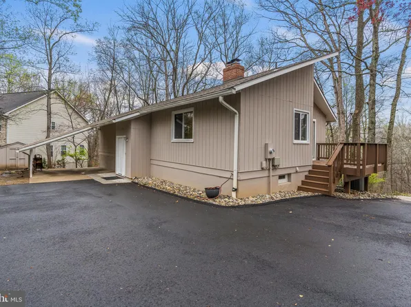 218 Midshipman Cir, Stafford, VA 22554