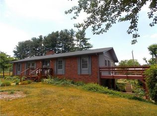 339 Garden Ln, Canton, NC 28716