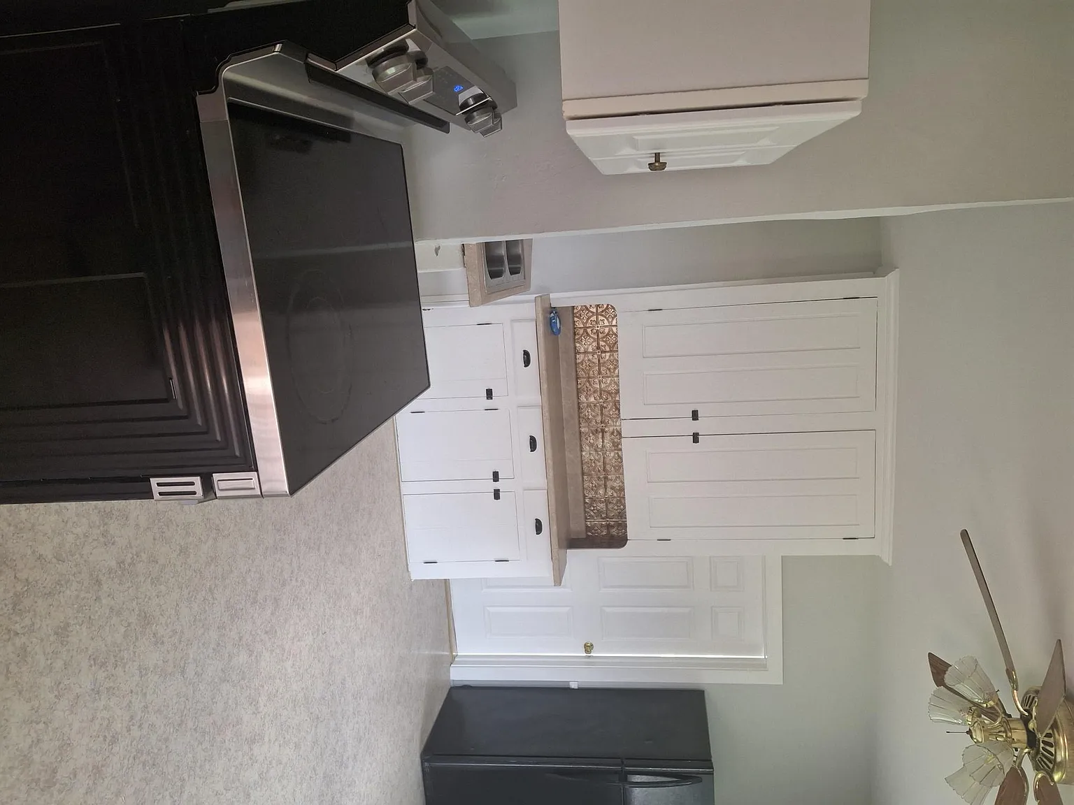 3 bed, 1880 sqft, $1,900 — Photo 4