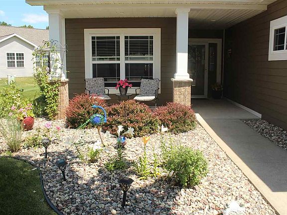 Mature landscaping