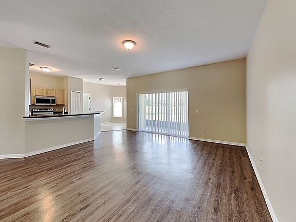 5th image of 2590 Summerland Way