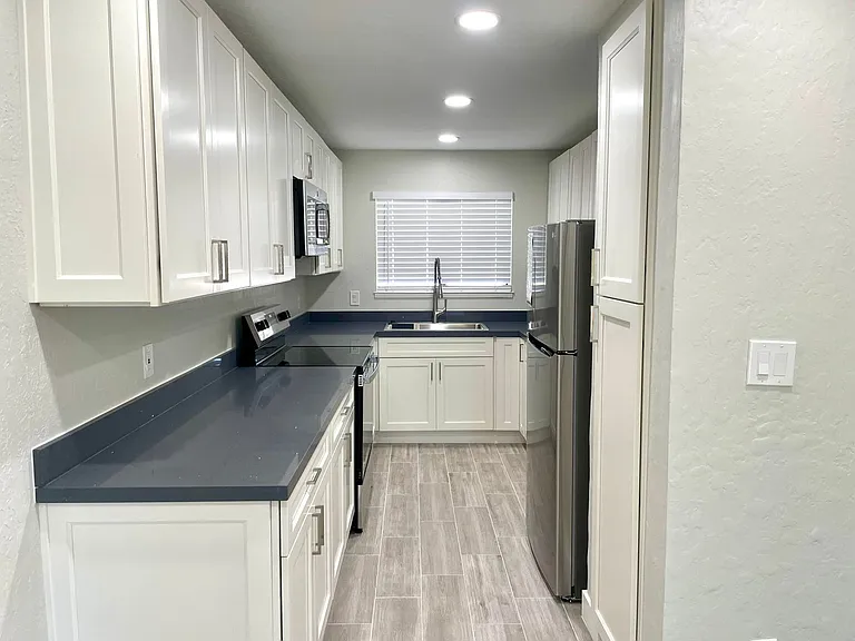 1790 Ellis St #12 — Photo 6