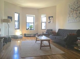 215 Newbury St, Boston, MA 02116