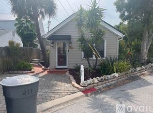 211 Bay Plz, Saint Petersburg, FL 33706