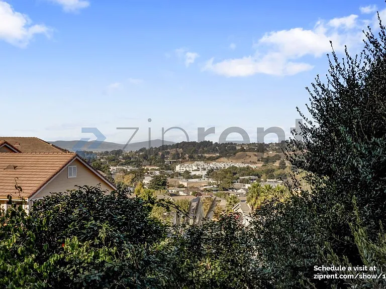 3937 La Cresenta Rd — Photo 16