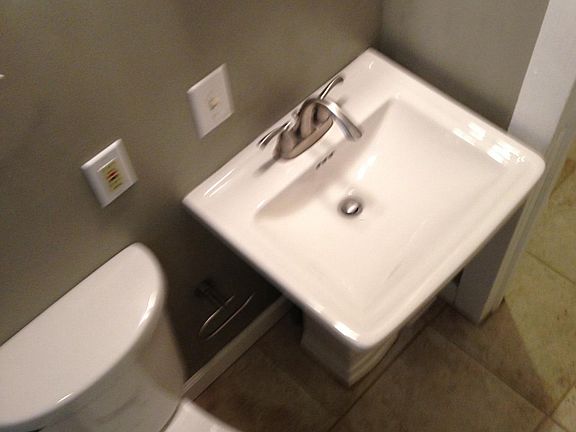 1st Floor Bathroom