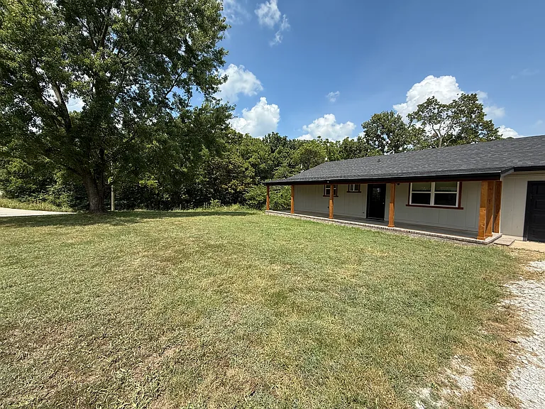 18520 Ridge Rd — Photo 3