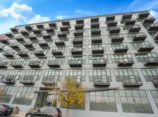 1224 W Van Buren St APT 523, Chicago, IL 60607