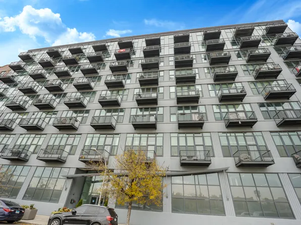 1224 W Van Buren St APT 523, Chicago, IL 60607