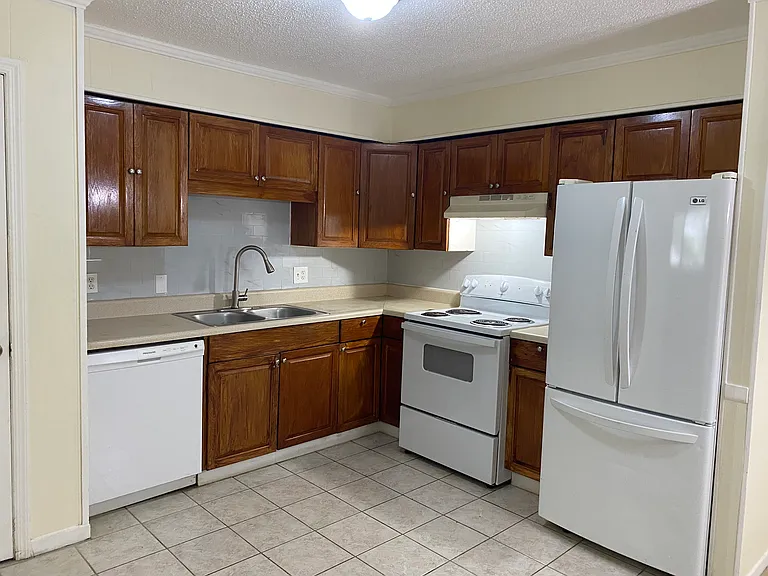 104 Cordillo Pkwy #E8 — Photo 17