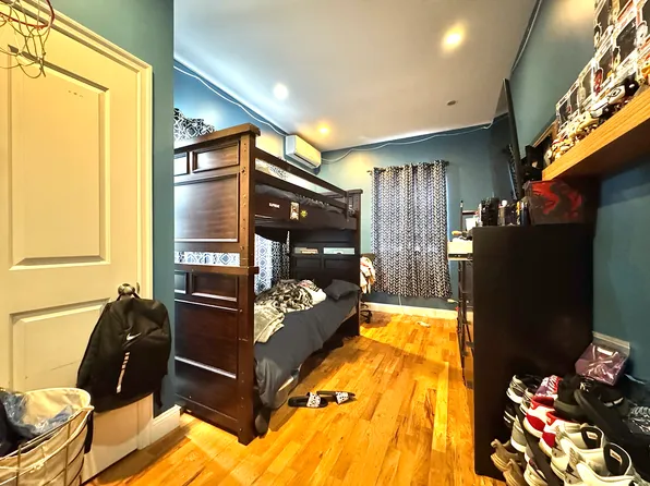 18-64 41st Street image 12 of 18