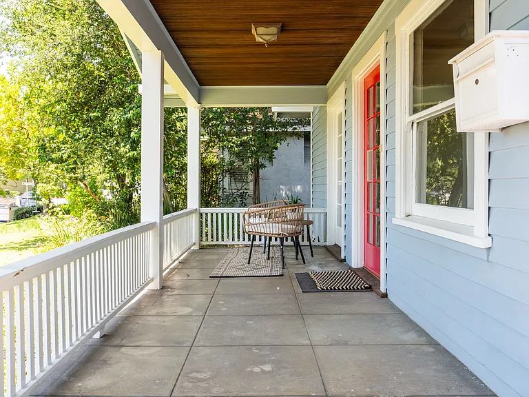 365 W Sierra Madre Blvd — Photo 4