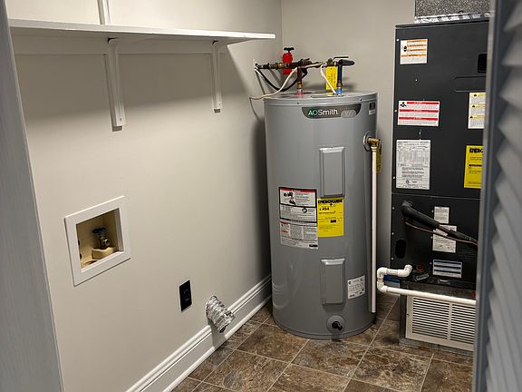 5th image of 308 Katharine Ct W APT A