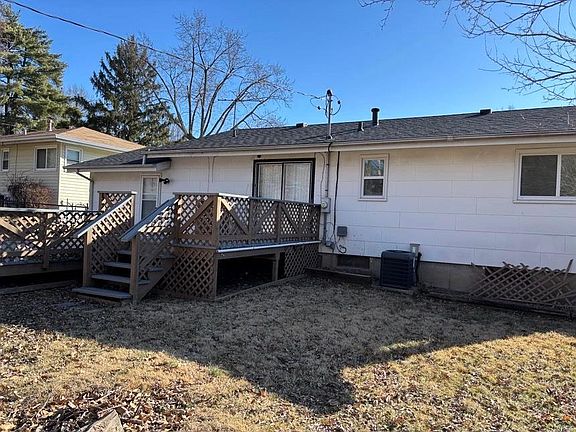 2nd image of 3565 Valleywood Dr